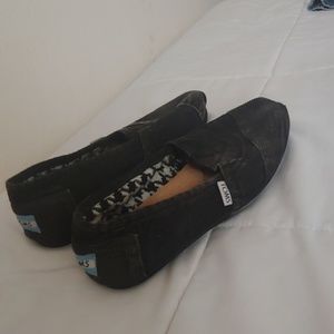 Toms distressed suede shoes womens size 7